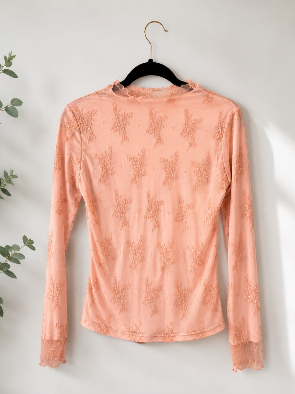 Scalloped Lace Long-Sleeve Tee in Pink